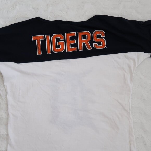 Detroit Tigers Sports Tee! - Picture 7 of 7